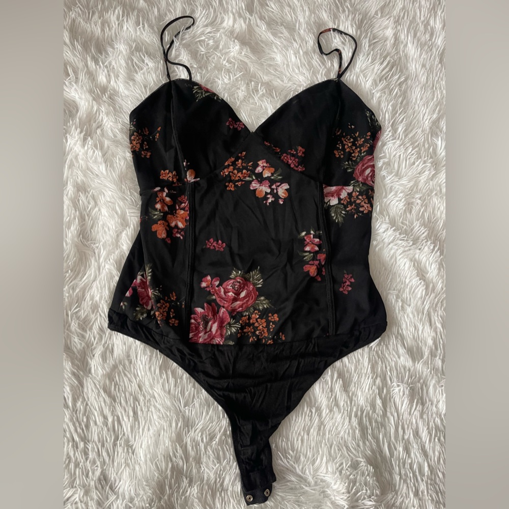 Guess Bodysuit